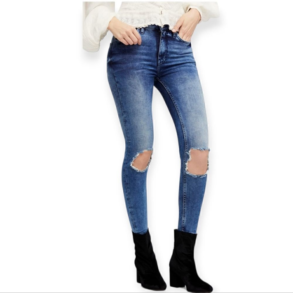 Free people high rise busted skinny jean, size 24
